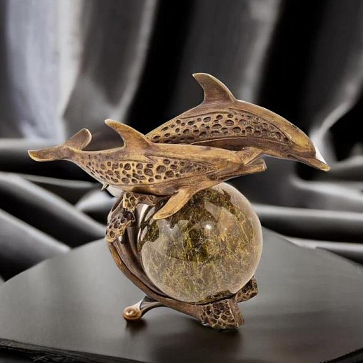 Бронзовая композиция «Дельфины на волне»