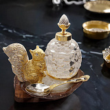 Красивая вазочка для орехов "Белочка"