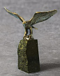 Бронзовая статуэтка "Орел на камне"