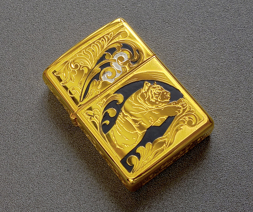 Подарочная зажигалка Zippo "Хищник" № 2