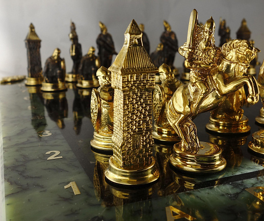 Каменные шахматы