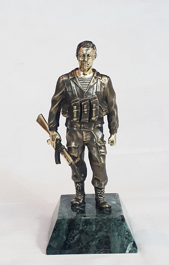 Бронзовая статуэтка "Воин-интернационалист" купить с доставкой Бронзовая статуэтка "Воин-интернационалист"