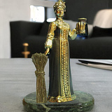 Бронзовая статуэтка "Крестьянка"