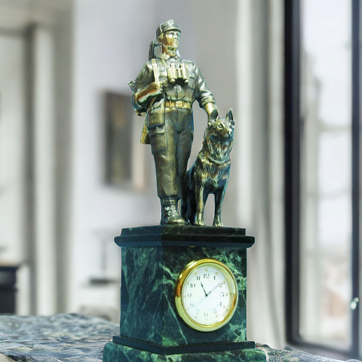 Винтажные настольные часы