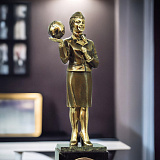 Часы подарочные настольные