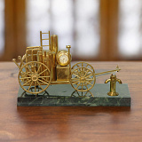 Бронзовый сувенир "Паровой пожарный насос"