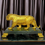 Статуэтка "Тигр на змеевике"