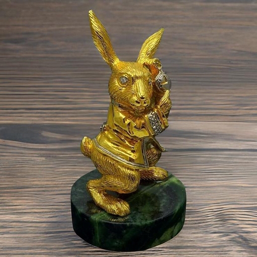 Новогодняя статуэтка "Кролик и часы"