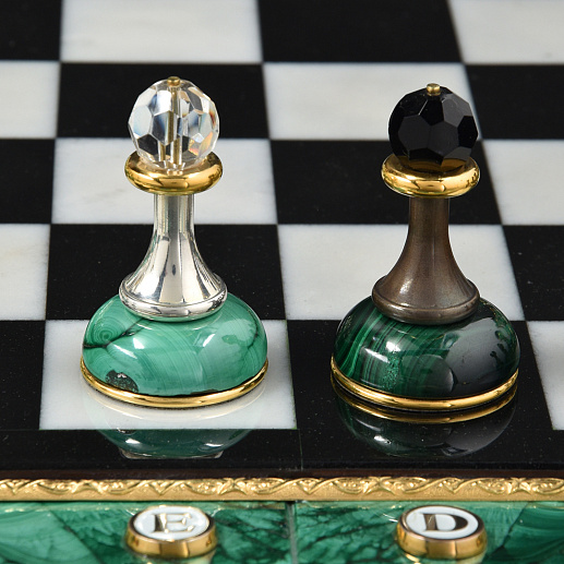 Каменные шахматы