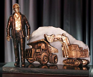 Бронзовый сувенир "Карьерная разработка недр"