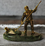 Бронзовая статуэтка " Спасатель"