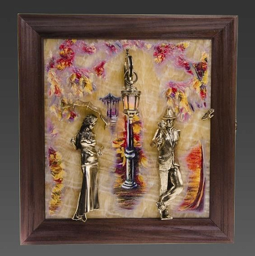 Бронзовая ключница настенная "Пара. Осень" с подсветкой