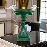 Ваза из малахита «Соколиная охота»