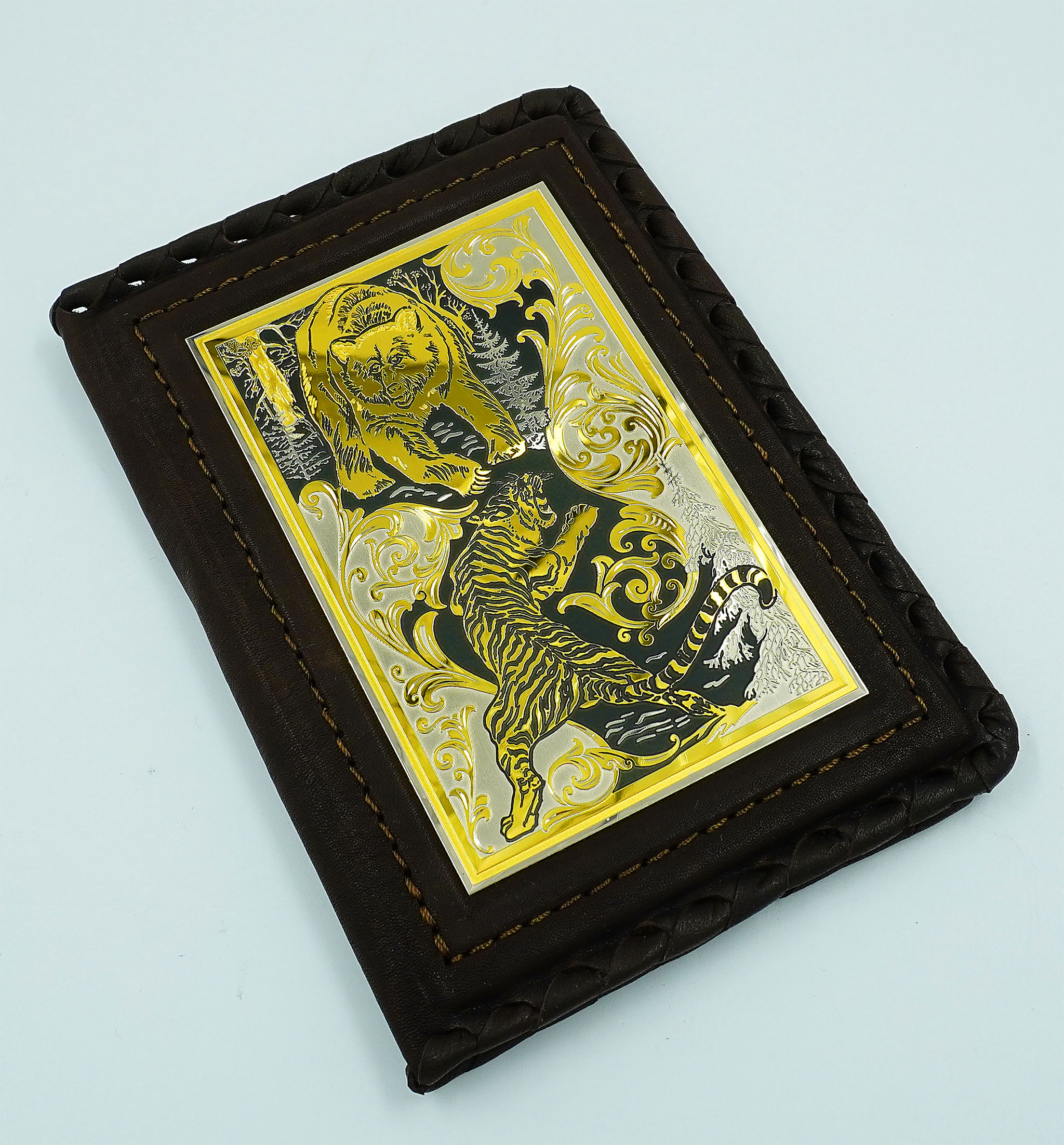 Кожаная обложка на паспорт "Схватка". Златоуст