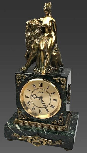 Сувенир настольные часы купить с доставкой Сувенир настольные часы