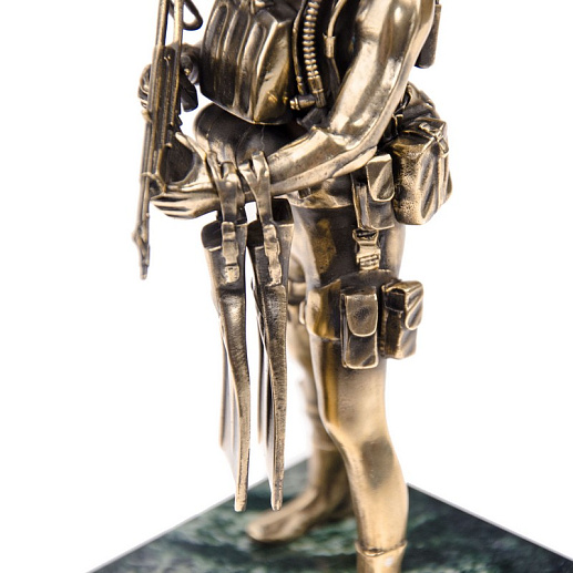 Бронзовая статуэтка "Водолаз"