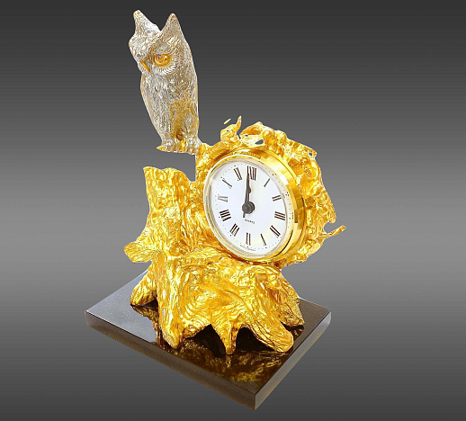 Бронзовые настольные часы