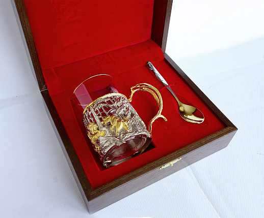 Оригинальный подстаканник "Народный мишка" купить с доставкой Оригинальный подстаканник "Народный мишка"