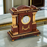 Часы из яшмы «Триумф»