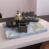 Бронзовый сувенир "Первый нефтяной промысел"