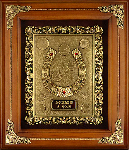 Деревянная ключница "Подкова" настенная