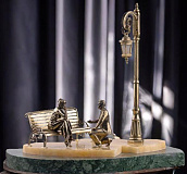 Бронзовая композиция "Предложение"