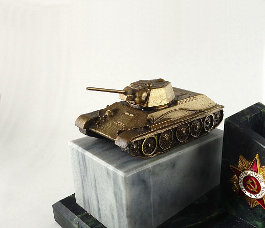 Бронзовый письменный прибор "Танк Т-34"