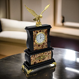 Красивые часы из яшмы и бронзы "Орел"