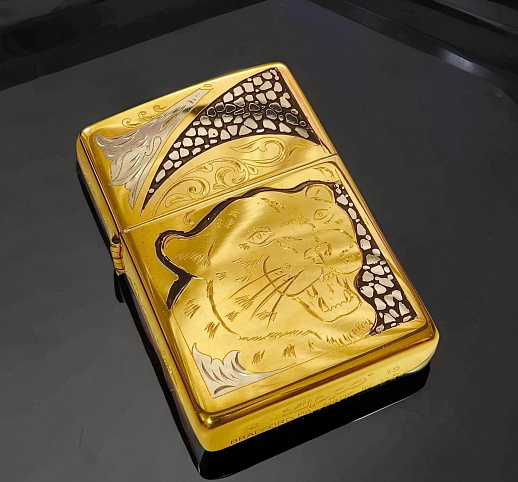 Зажигалка Zippo с гравировкой "Пантера"