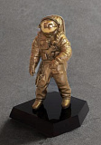 Бронзовая статуэтка "Космонавт"