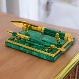 Набор настольный "Нож и ручка на подставке"