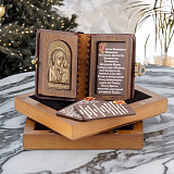 Книга с молитвами "Богородица Казанская"