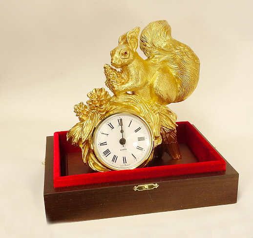 Настольные часы из бронзы