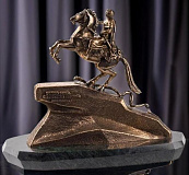 Бронзовая статуэтка «Медный всадник»