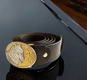 Красивый ремень из кожи "Волк". Позолота