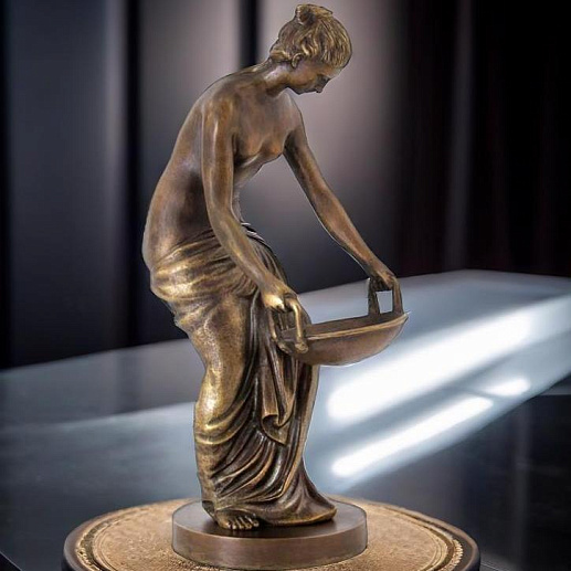 Бронзовая композиция "Девушка с блюдом" купить с доставкой Бронзовая композиция "Девушка с блюдом"