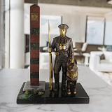 Бронзовая статуэтка "Пост"