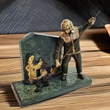 Бронзовый сувенир "Спасение жизней"