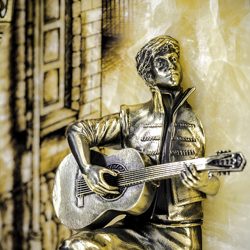 Бронзовая картина "Серенада. Парень"