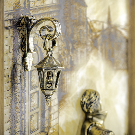 Бронзовая картина "Серенада. Парень"