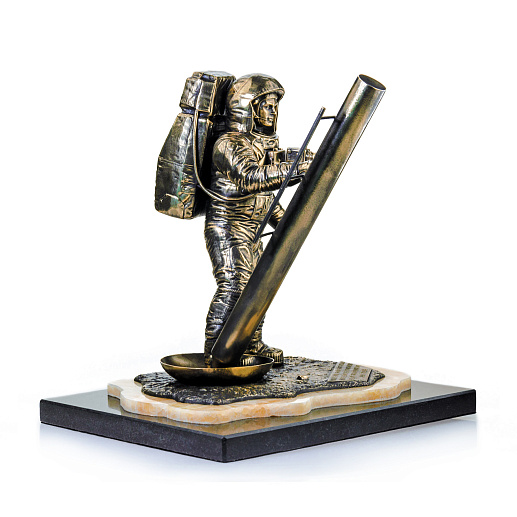 Диорама "Астронавт Нил Армстронг" 1/8