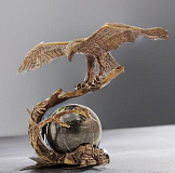 Бронзовая скульптура «Орел с шаром»