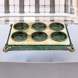 Декоративная подставка под рюмки