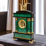 Часы из малахита с бронзой