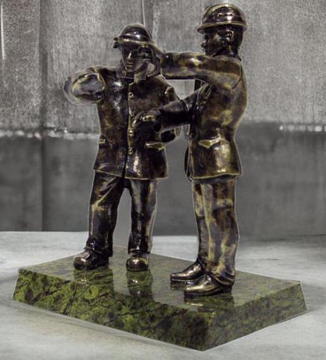 Бронзовая статуэтка Сталевары