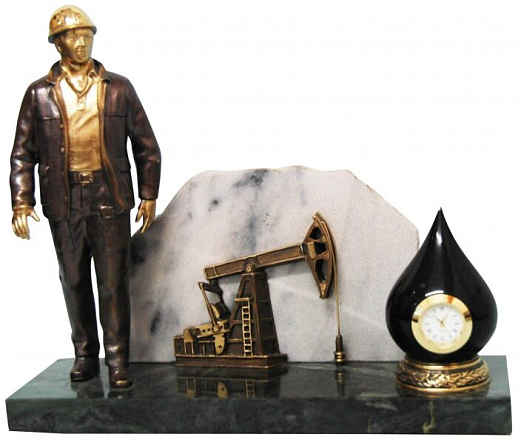 Часы настольные в подарок