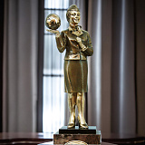 Часы подарочные настольные