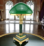 Настольная лампа из малахита