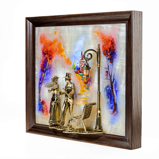 Бронзовая картина "Вечерняя прогулка. Москва" с подсветкой