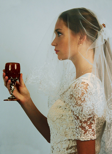 Подарочный бокал для вина из камня (янтарь)